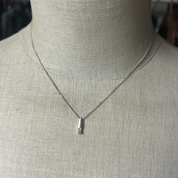 Elegant 925 Sterling Silver Pendant Necklace Cubic Zirconia Accent Stone - Picture 2 of 3